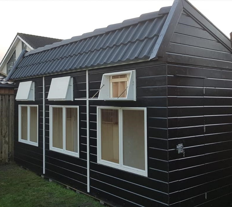 Standaard duivenhok zwart